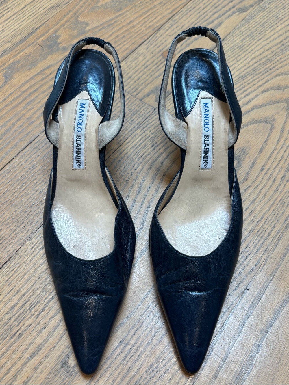 Manolo Blahnik Navy Blue Pointed Leather Slingback Pumps 39